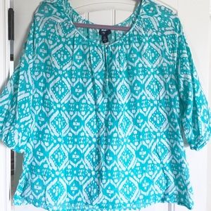 Gap women’s top, size medium